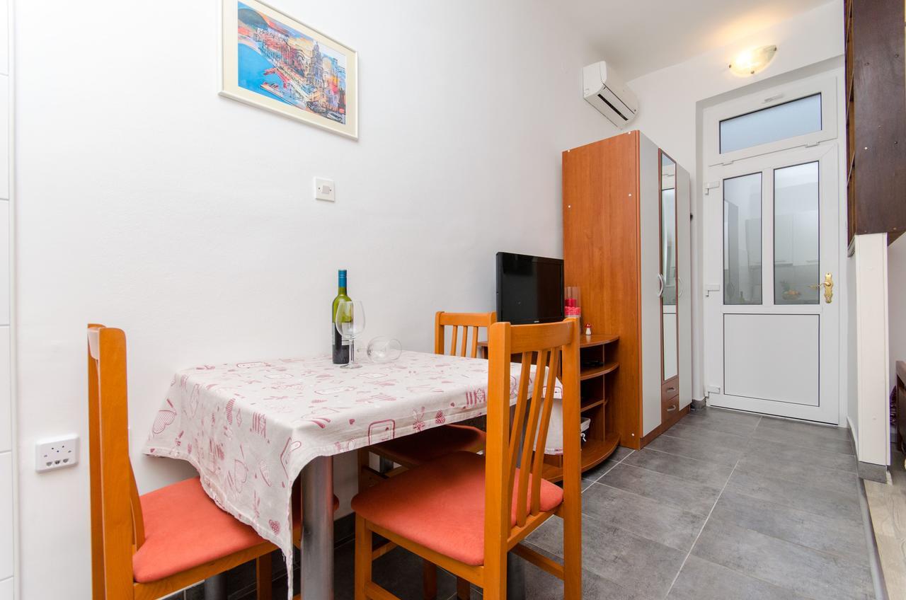 Classy Apartment Center Split Bagian luar foto